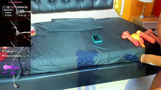 AniEvans  online show from September 22, 11:41 am