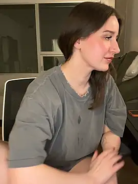 nerdynina online show from February 1, 12:31 am