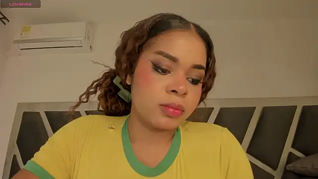 Samanntha Rose online show from January 31, 7:45 pm