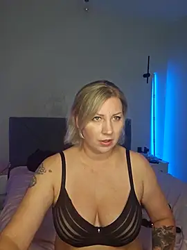 zarina3003 online show from September 27, 6:59 pm