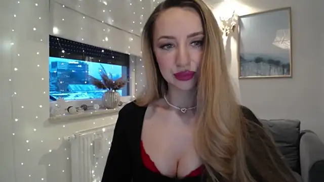 JulietteDiamond online show from February 4, 3:37 pm