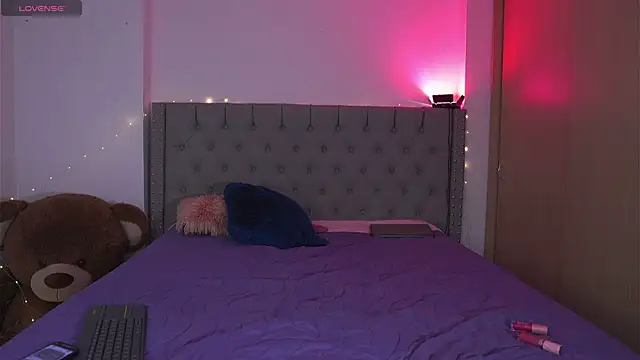 Tiana sanders online show from January 5, 11:08 pm