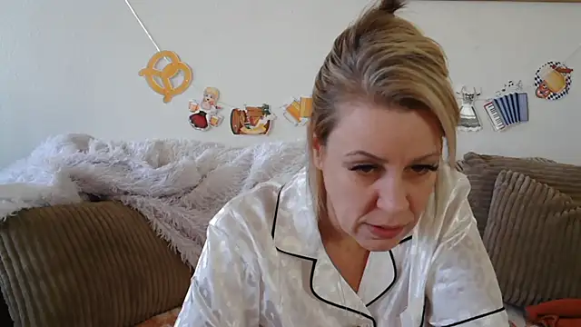 VegasDani online show from September 26, 7:11 pm