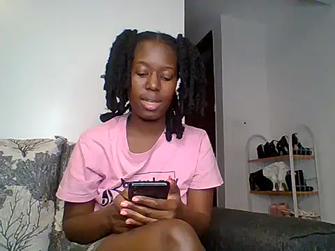 Snapshot of Oliviia_ chatting on September 22, 7:45 pm Oliviia  online show from September 22, 7:45 pm