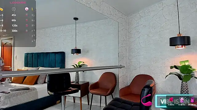 Luna18Pink online show from September 13, 2:03 pm