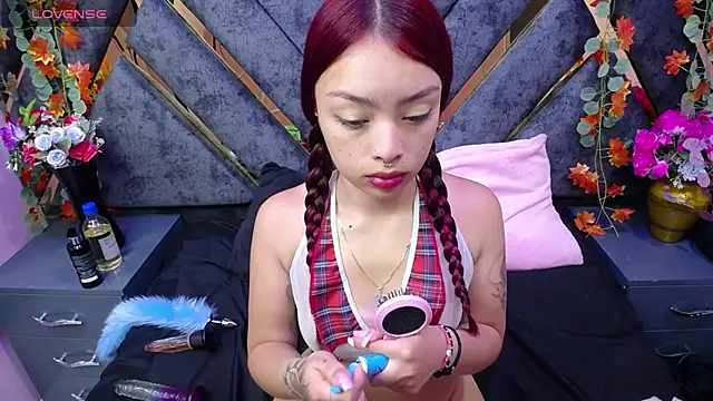 Sofia Mirandaa18 online show from February 17, 2:27 pm