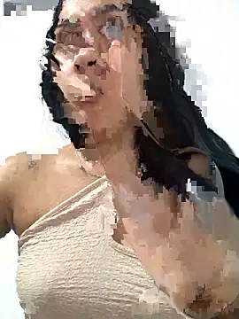 SweetLatiin  online show from October 5, 11:32 pm