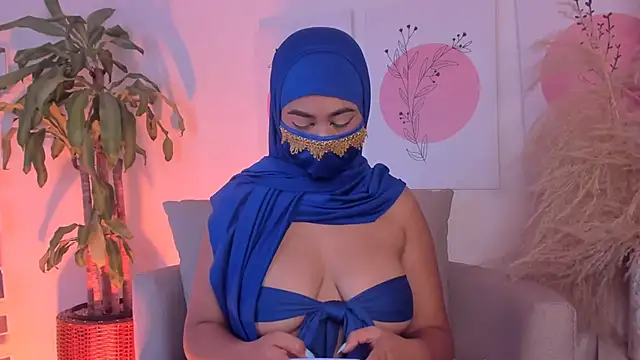 azzahara069 online show from February 10, 11:41 pm