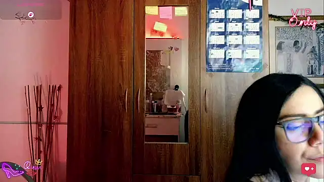 LauGrayJ online show from January 14, 12:59 am