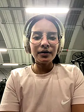  vaness online show from September 18, 5:28 am