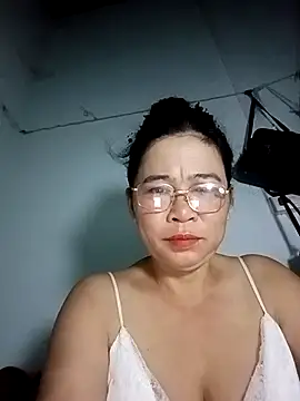 Snapshot of Sexy-asslove90 chatting on September 30, 8:35 pm Sexy-asslove90 online show from September 30, 8:35 pm