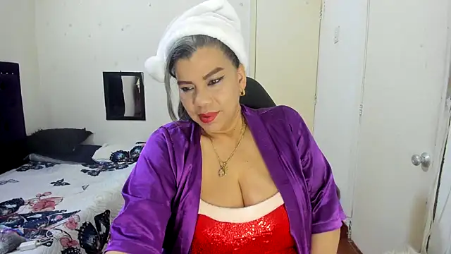 vikyadams online show from December 18, 12:32 pm