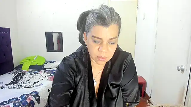 vikyadams online show from February 15, 8:02 am