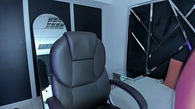 Ivanna18 x online show from September 24, 4:33 am