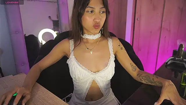 Littlegoddessx online show from October 16, 10:34 pm