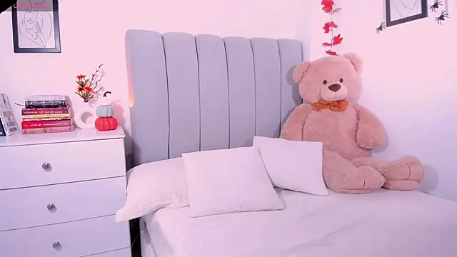 DannaHyde online show from October 30, 5:36 pm