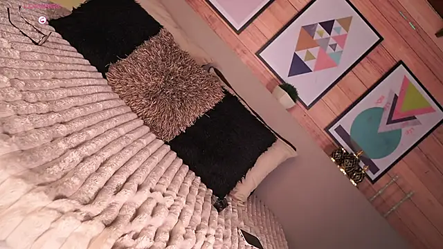 IzzyWild online show from November 7, 12:11 pm