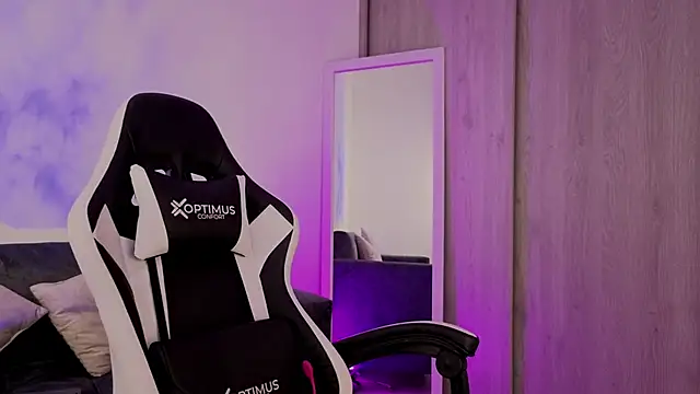 Alisa  walker online show from October 10, 9:09 pm