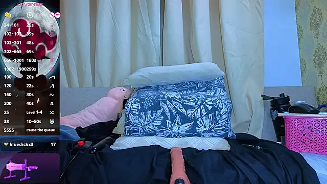 anya weisz online show from February 21, 6:36 am