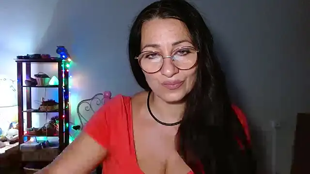 KeisyNeonX online show from October 29, 8:00 pm