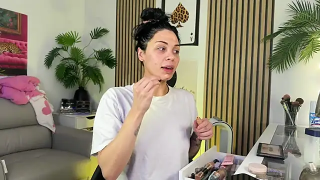 NattyFierros online show from October 20, 7:00 am