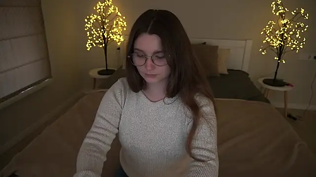 MagicPeachh  online show from September 24, 1:10 pm