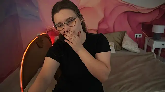 MagicPeachh  online show from September 22, 12:58 pm