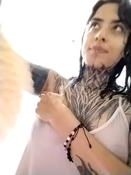 taaylor33 online show from November 22, 8:55 pm