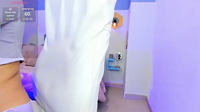 Chloe fischer  online show from October 10, 4:23 pm