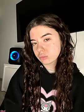 Kimi Ass online show from November 18, 2:40 pm