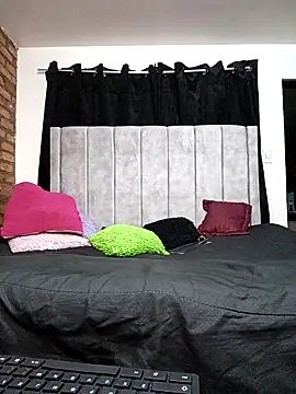 valenthottie online show from February 14, 4:58 am