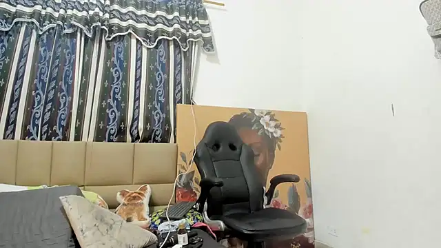 lilybaudyn  online show from January 10, 5:06 pm