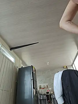 valery mora online show from February 13, 7:15 pm