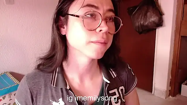 emily pearl  online show from November 23, 9:49 pm