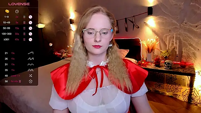 Snapshot of Aemilia_ chatting on October 23, 8:42 am Aemilia online show from October 23, 8:42 am