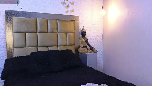 ximenawilliamss online show from September 27, 9:44 pm