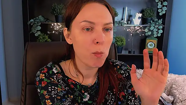 VandaRossi online show from November 15, 9:54 am