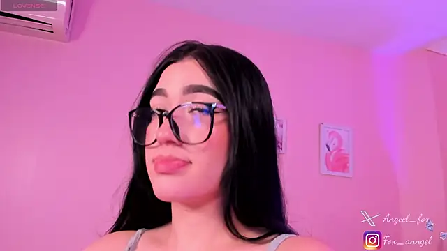 angeel fox online show from February 12, 2:57 am