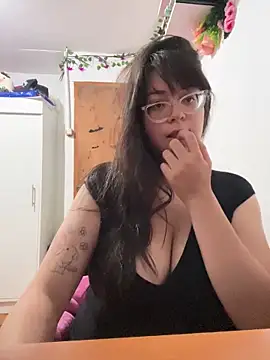 indiegirl666 online show from March 1, 4:12 am