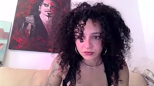 Snapshot of Emily_Posh chatting on October 22, 10:31 am Emily Posh online show from October 22, 10:31 am