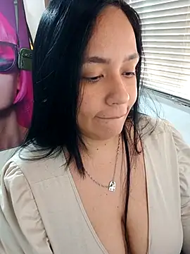 Snapshot of marta201_alfaro chatting on October 27, 6:24 pm marta201 alfaro online show from October 27, 6:24 pm