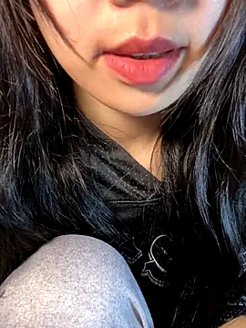 minmin2kk5 online show from December 4, 3:24 pm