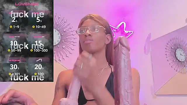 Tiffany Valentine15 online show from October 18, 8:54 pm