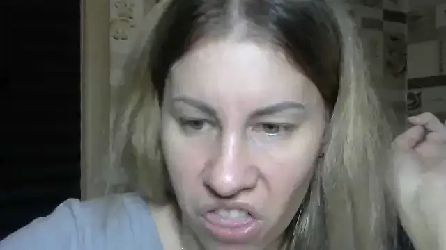 Snapshot of TherestlessKitty chatting on October 1, 10:26 pm TherestlessKitty online show from October 1, 10:26 pm