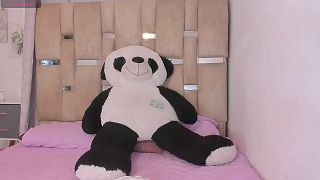 Snapshot of Black_Rose2 chatting on February 20, 11:34 am Black Rose2 online show from February 20, 11:34 am