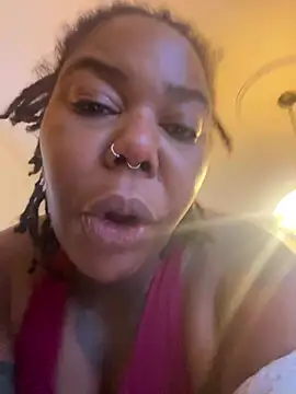 Goddess Nafeesha online show from February 18, 10:20 pm