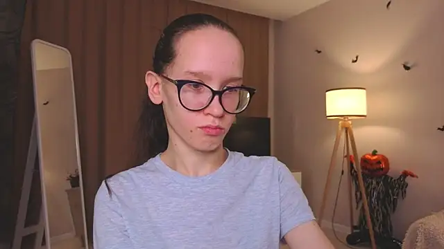 BettyBrowni online show from December 3, 4:20 pm