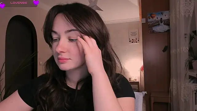 cClandesTina online show from February 11, 7:04 pm