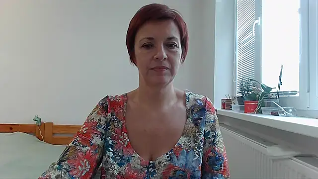 Snapshot of LoraLoraMay chatting on October 26, 12:22 pm LoraLoraMay online show from October 26, 12:22 pm