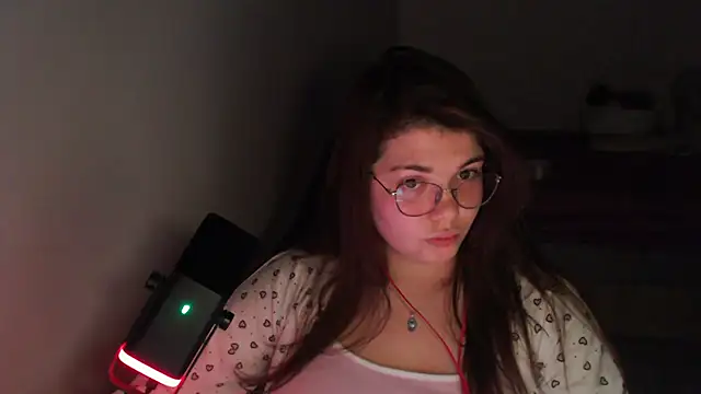 helengilmor online show from March 5, 6:15 pm